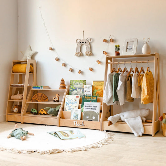 Full Montessori kids room set in light wood with bookshelf, toy shelf and clothing rack, personalized with the name Noah